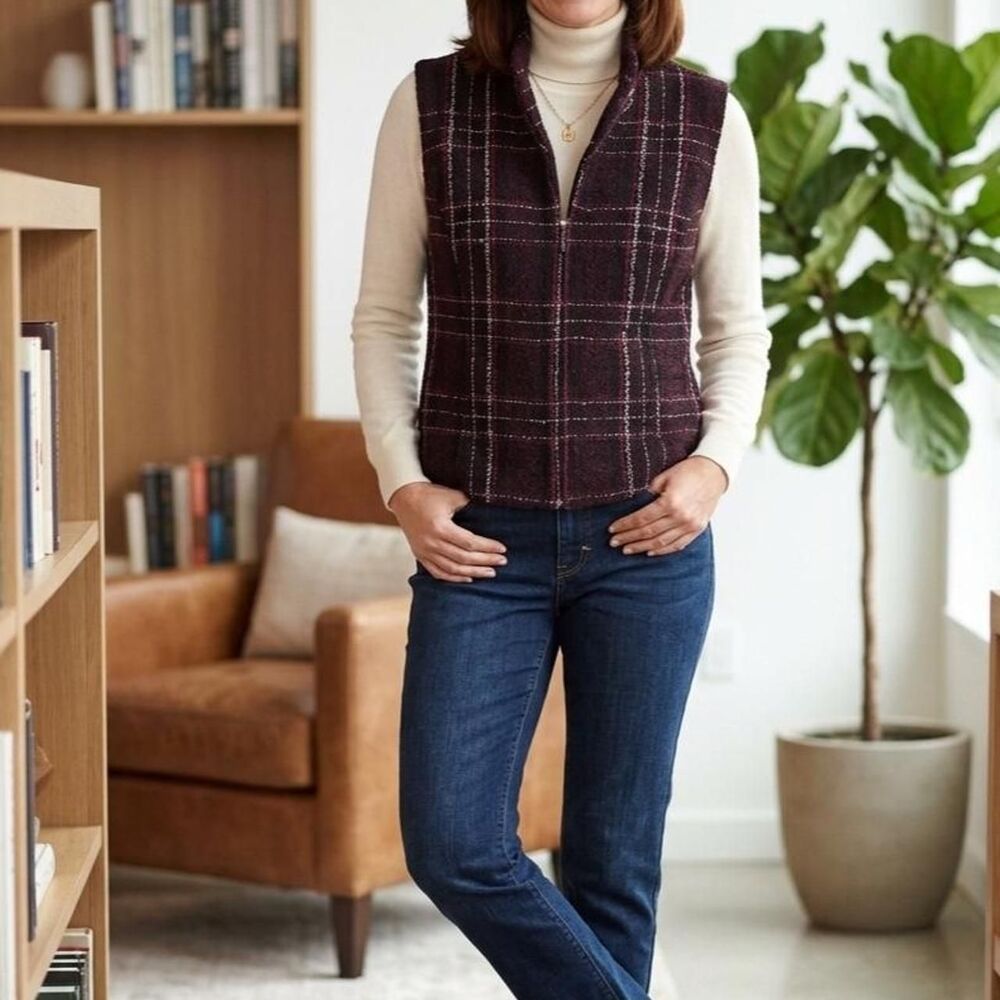 Christopher & Banks burgundy and white plaid vest in a P/XL